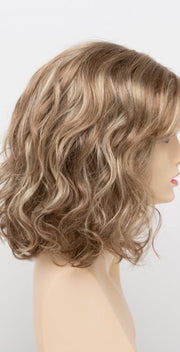DARK BLONDE | 2 toned blend of Dark Honey Blonde with Lighter Blonde highlights