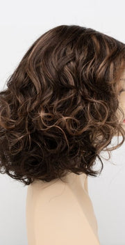 AMARETTO CREAM | Dark Brown roots with overall Medium Brown base with Honey Blonde highlights