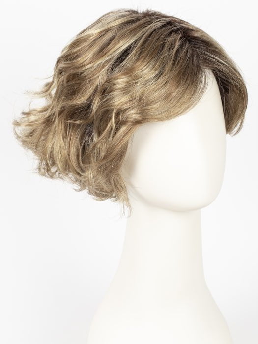 RH12/26RT4 | Light Brown w/Fine Golden Blonde Highlights & Dark Brown Roots