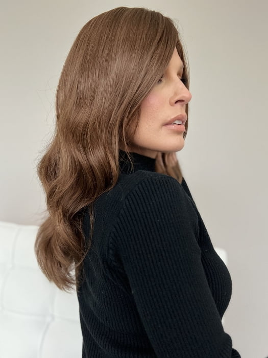 Roxie wearing BRIELLE by AMORE in BROWN-SPICE | Blend of Dark Brown and Medium Brown
