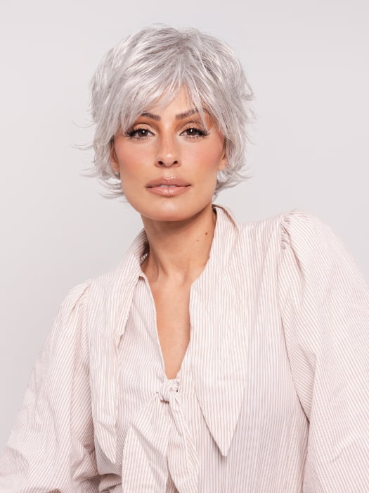 Roxie wearing VOLTAGE LARGE by RAQUEL WELCH in R56/60 SILVER MIST | Lightest Grey Evenly Blended with Pure White