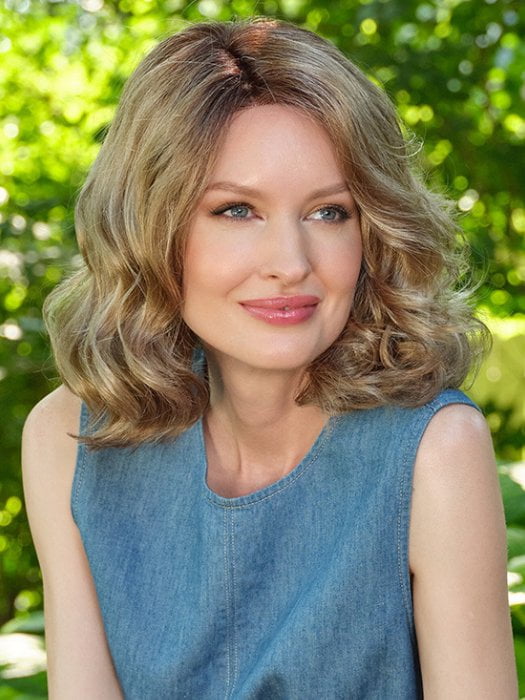 Model wearing BRITTANEY by ENVY in GOLDEN SANDSTONE | Creamy Beige-Blonde with Darker Brown Roots