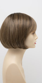 TOASTED SESAME | Medium Brown roots with overall Warm Cinnamon base and Golden Blonde highlights