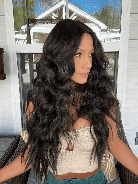Jenna Fail @jenna_fail wearing THRILL SEEKER by HAIRDO in color R2 EBONY | Soft Black 