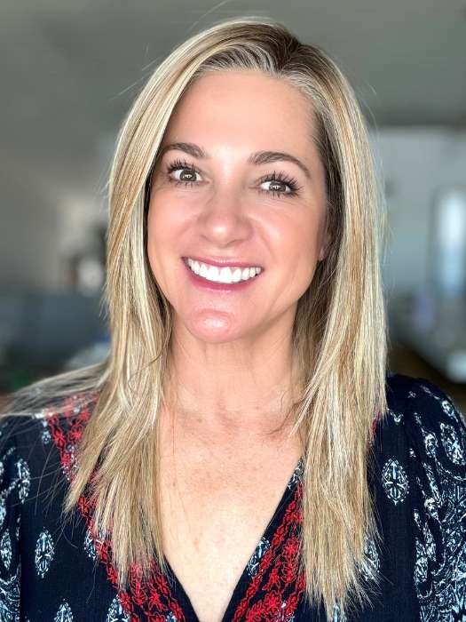 Susan Cooke @wigs_with_wisdom wearing WELL PLAYED by RAQUEL WELCH in color RL14/22SS SHADED WHEAT | Dark Blonde Evenly Blended with Platinum Blonde with Dark Roots