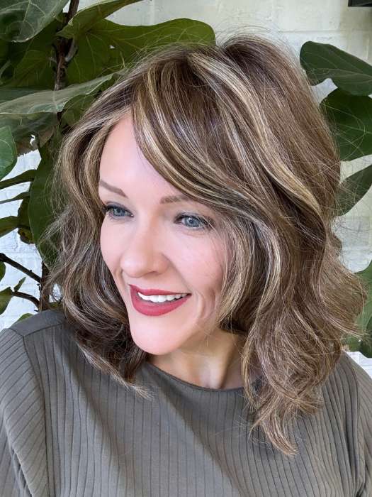 Marcie Mertz @wig.obsessed Wears BELLA VIDA by RAQUEL WELCH in RL9/24SS SHADED ICED CAFÉ LATTE | Dark Brown shaded with Golden Brown