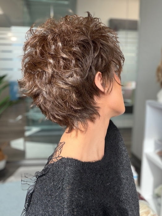 Roxie is Wearing ON SET by GABOR in GF4-6 BLACK COFFEE | Rich Dark Brown