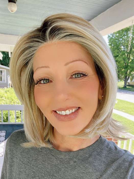 Alicia F. @wigginout wearing BIG TIME by RAQUEL WELCH WIGS in color RL19/23SS SHADED BISCUIT | Light Ash Blonde Evenly Blended with Cool Platinum Blonde with Dark Roots | outdoor lighting