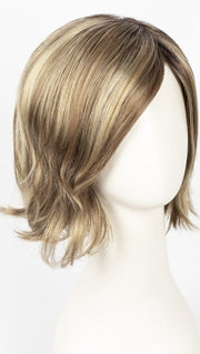 RH12/26RT4 | Light Brown with chunky Golden Blonde highlights and Dark Brown roots