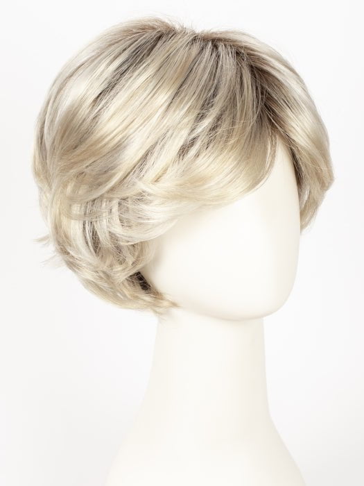 SUNLIT-BLONDE | Soft Blend of Sandy Blonde, Lightest Blonde and Iced Blonde with a Light Golden Brown Root  