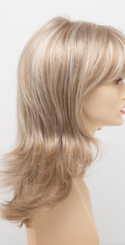 LIGHT BLONDE | 2 toned blend of Creamy Blonde with Champagne highlights