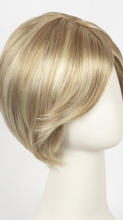 GL14-22SS SANDY BLONDE | Dark Golden Blonde base blends into multi-dimensional tones of Medium Gold Blonde and Light Beige Blonde