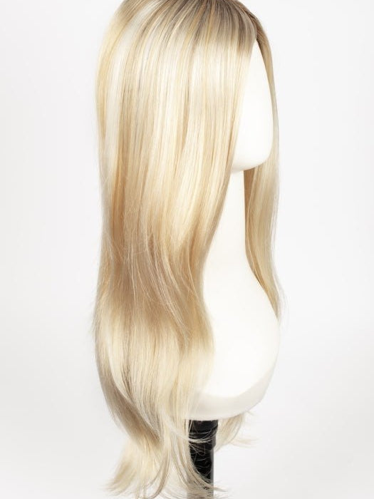 FS24/102S12 LAGUNA BLONDE | Light Natural Gold Blonde with Pale Natural Gold Blonde bold highlights, Shaded with Light Gold Brown