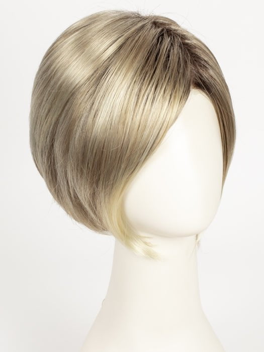 22F16S8 VENICE BLONDE | Light Ash Blonde and Light Natural Blonde Blend Shaded with Medium Brown