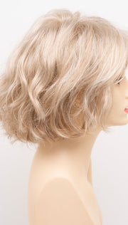 LIGHT BLONDE | 2 toned blend of Creamy Blonde with Champagne highlights