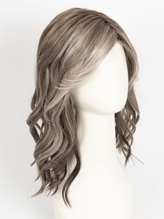 52/38/49/R8 | 3 Tones of Grey blended with Dark Brown Roots