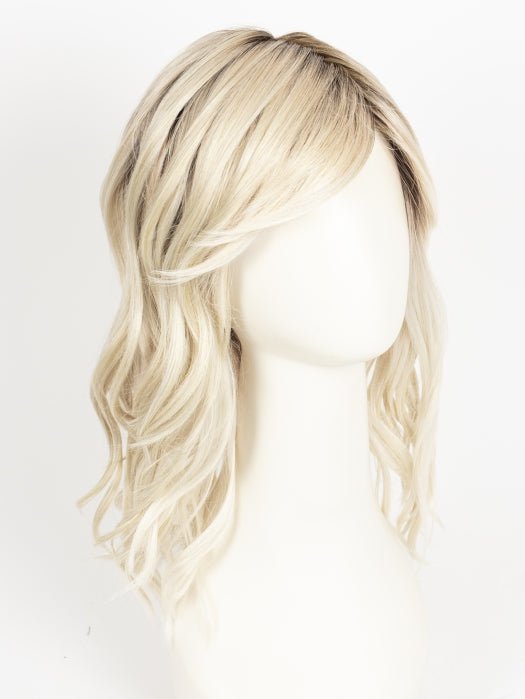 613/1001/R18 | Vanilla Blonde Platinum White Blend Rooted Ash Brown