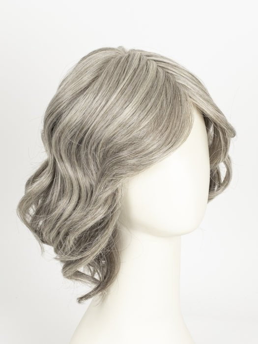 RL119 SILVER AND SMOKE | Light Brown with 80% Gray in Front Gradually into 50% Gray Towards the Nape