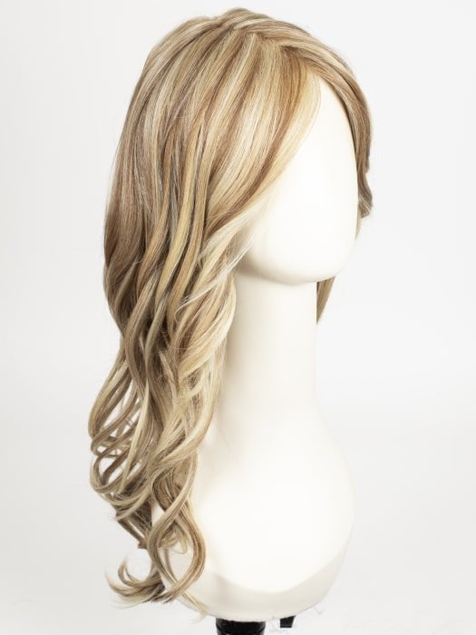 RL16/88 PALE GOLDEN HONEY | Dark Natural Blonde Evenly Blended with Pale Golden Blonde