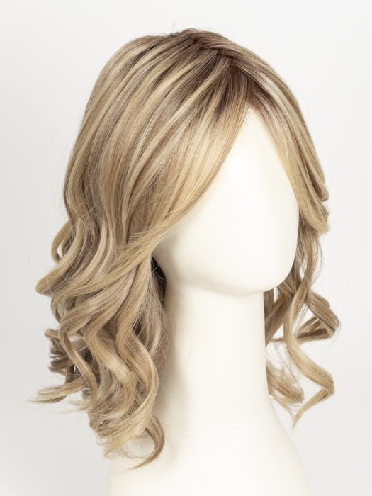12FS8 SHADED PRALINE | Light Gold Brown, Light Natural Gold Blonde & Pale Natural Gold-Blonde Blend, Shaded with Medium Brown