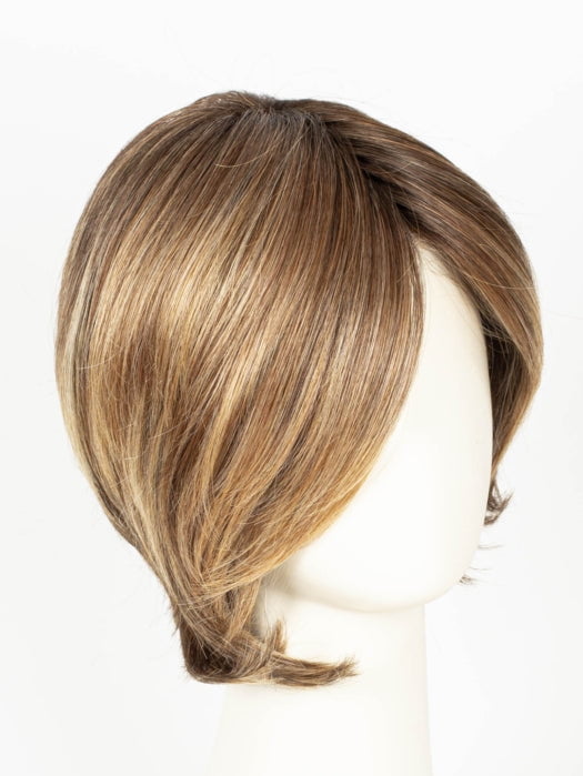 17/23/R8 | Beige Blonde and Auburn Blended with Medium Brown Roots