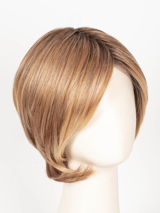EL14/26/10 | Warm red brunette blended with cool gold blonde, highlighted with gold blonde rooted medium brown