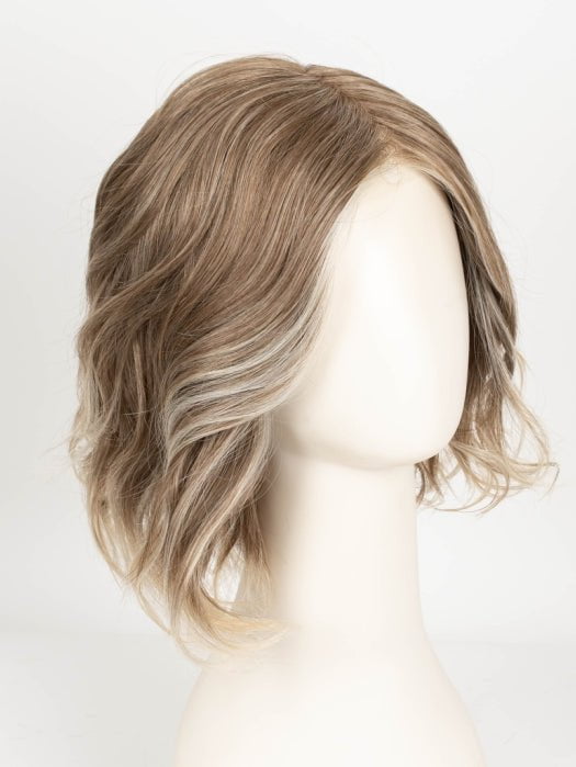 ICE-BLOND | Ashy blond base with white gold tips and highlights on face