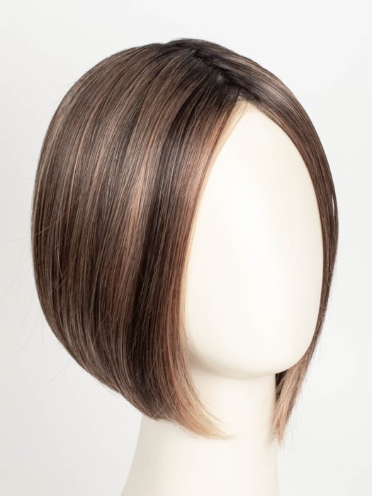 CHOCOLATE FROSTED | Warm, luxurious, and full of depth —this shade is perfect for a multi -dimensional, polished finish.