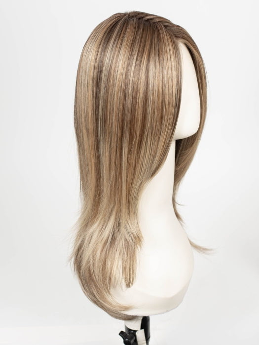 BROWN SUGAR BLONDE-R | A warm, dimensional blend of medium brown and golden blonde highlights with natural-looking darker roots for depth and a sun-kissed finish.