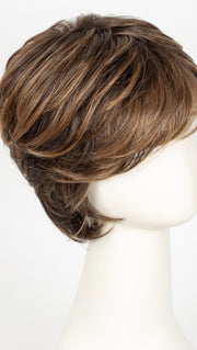 RL8/29SS SHADED HAZELNUT | Warm Medium Brown Evenly Blended with Ginger Blonde and Dark Roots