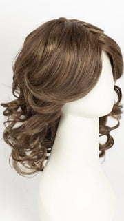 R829S GLAZED HAZELNUT | Rich Medium with Ginger Highlights on Top