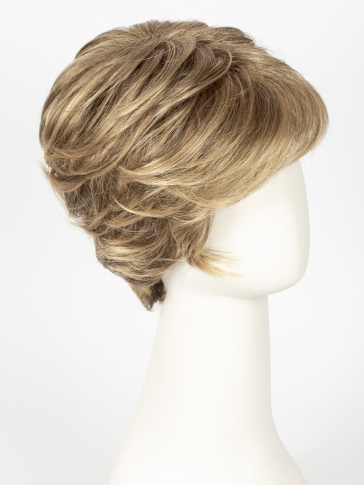 24BT18 ECLAIR | Dark Natural Gold Blonde & Light Natural Gold Blonde Blend with Light Natural Gold Blonde Tips