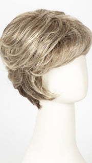 10/22TT ALMOND BISCUIT | Light Brown & Light Natural Blonde Blend with Light Brown Nape