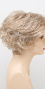 LIGHT BLONDE | 2 toned blend of Creamy Blonde with Champagne highlights