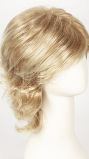 RT613/27 | Pole Blonde with Warm Strawberry Blonde Lowlights