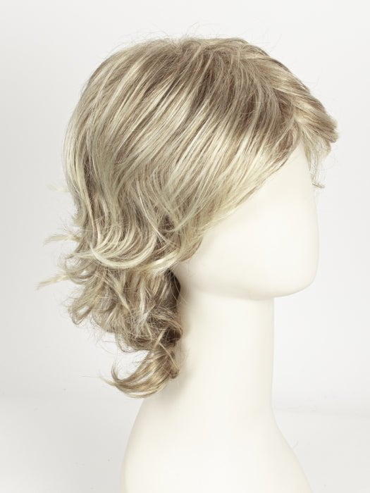 RH1488 | Dark Blonde with Lightest Blonde Highlights

