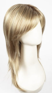 CREAMY-TOFFEE-R | Rooted Dark Blonde Evenly Blended with Light Platinum Blonde and Light Honey Blonde
