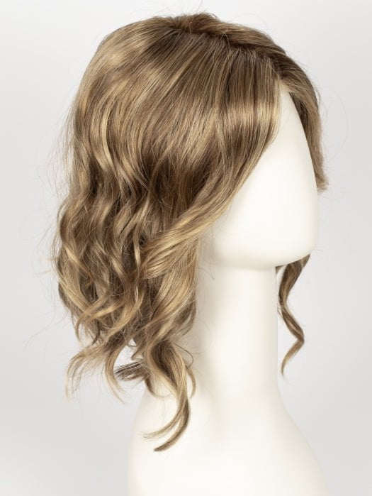 24BT18 ECLAIR | Dark Natural Gold Blonde & Light Natural Gold Blonde Blend with Light Natural Gold Blonde Tips