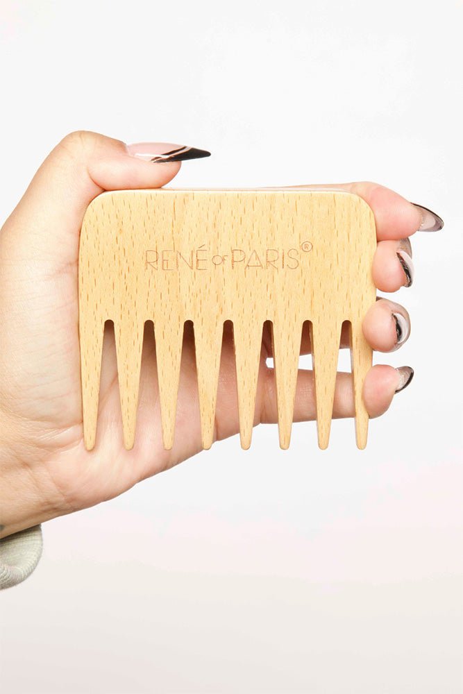 WIDE TOOTH WOODEN COMB