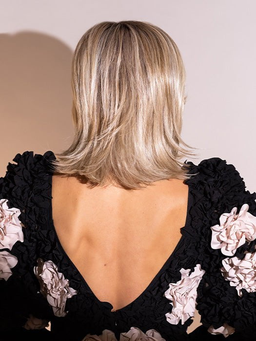 RL19/23SS SHADED BISCUIT | Light Ash Blonde Evenly Blended with Cool Platinum Blonde with Dark Roots