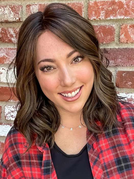 Jen Brown @being_mrs_brown wearing WAVY DAY by RAQUEL WELCH in shade RL4/10SS ICED JAVA | Off Black Shaded with Dark Brown