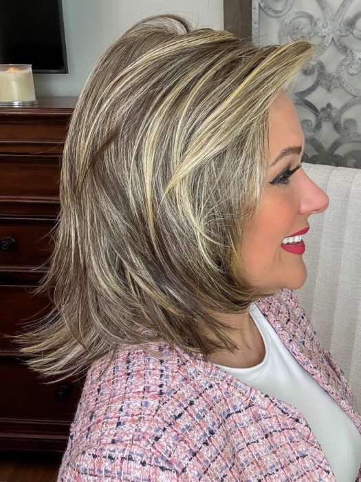 Marcie Mertz @wig.obsessed wearing Big Time by Raquel Welch in color RL11/25 GOLDEN WALNUT | Medium Light Brown Evenly Blended with Medium Golden Blonde