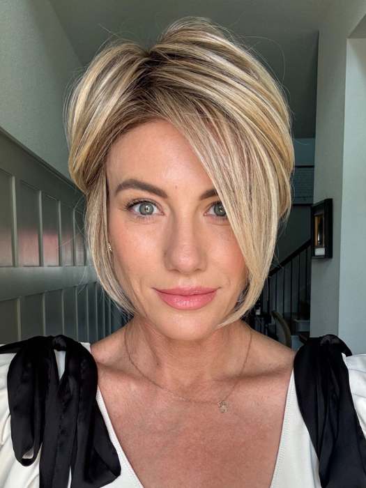 Jenny B. @thewiggygirl wearing IGNITE by JON RENAU in shade 12FS12 MALIBU BLONDE | LIght Gold Brown, Light Natural Gold Blonde, Pale Natural Gold-Blonde Blend, Shaded with Light Gold Brown