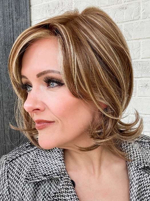 Marcie Mertz @wig.obsessed wearing ELIZABETH by JON RENAU in color FS26/31 CARAMEL SYRUP | Medium Natural Red Brown with Medium Red Gold Blonde Bold Highlights