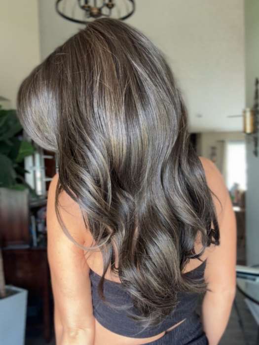 Nichole @nichole.alee is wearing FEATURE LENGTH by RACHEL WELSH in RL4/10SS ICED JAVA | Off Black shaded with Dark Brown