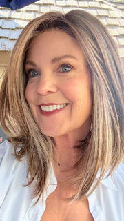 Susan Sparks @an_affair_with_hair is wearing UNDERCUT BOB by TRESSALLURE in 17/23/R8 | Beige Blonde and Auburn Blended with Medium Brown Roots
