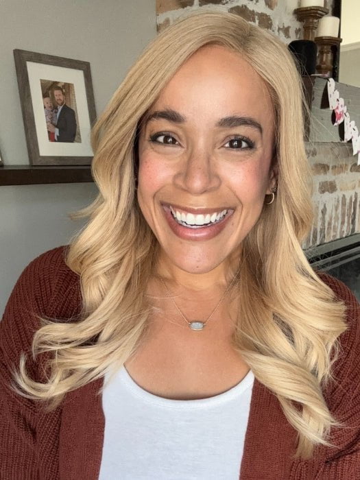 Brea @getwiggywithbrea wearing COLLECT by ELLEN WILLE in shade CHAMPAGNE TIPPED 20.25.26 | Light Strawberry Blonde, Lightest Golden Blonde, and Light Golden Blonde Blend with Lighter Tipped Ends | Style has been curled