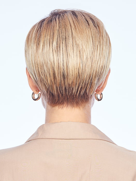 Model is wearing FRIENDSHIP by GABOR in color SS-LIGHT-BLONDE | Light Blonde with Golden Highlights & Dark Brown Roots