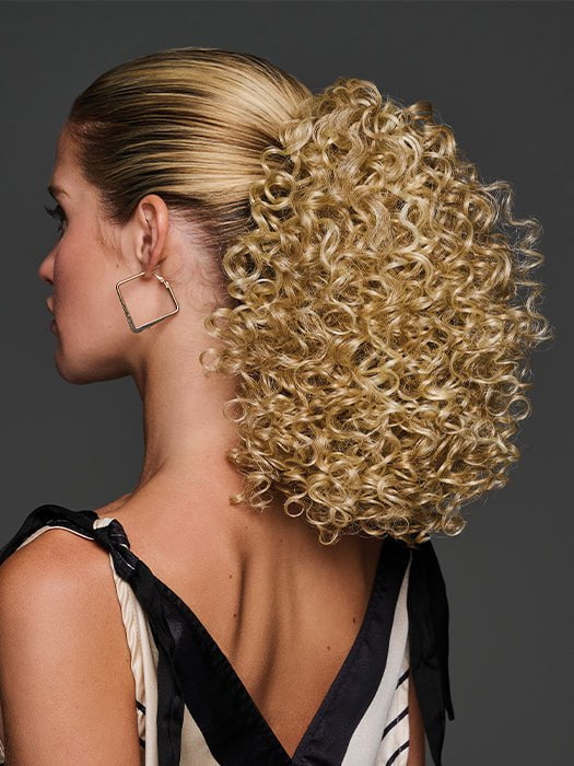 R14/88H GOLDEN WHEAT | Dark Blonde Evenly Blended with Pale Blonde Highlights
