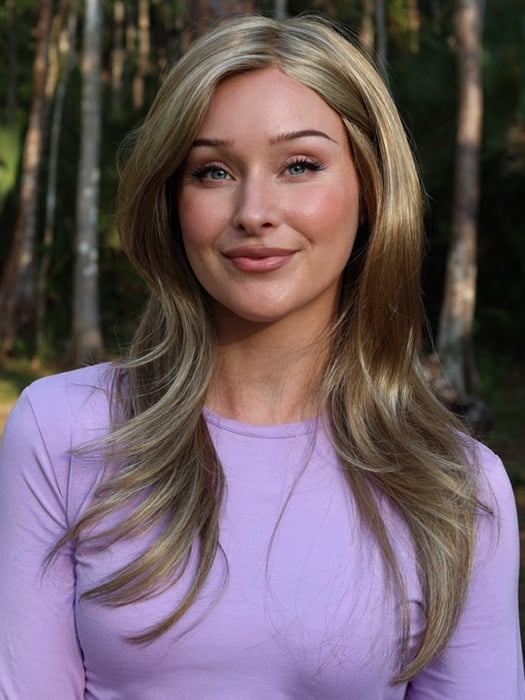 Heather @cjswigs wearing SHILO by NORIKO in color SPRING HONEY | Honey Blonde Evenly Blended with Gold Platinum Blonde